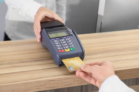 信用卡怎么刷卡？信用卡怎么刷卡？