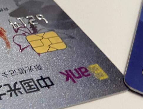 信用卡可以取现金出来：用手机刷卡软件刷出来才是最佳方案-第1张图片